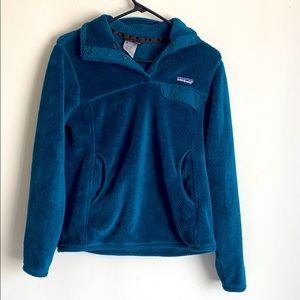 Women’s Patagonia quarter button pull over jacket!